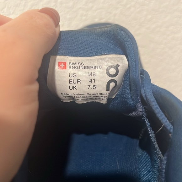 On clouds - Picture 5 of 8